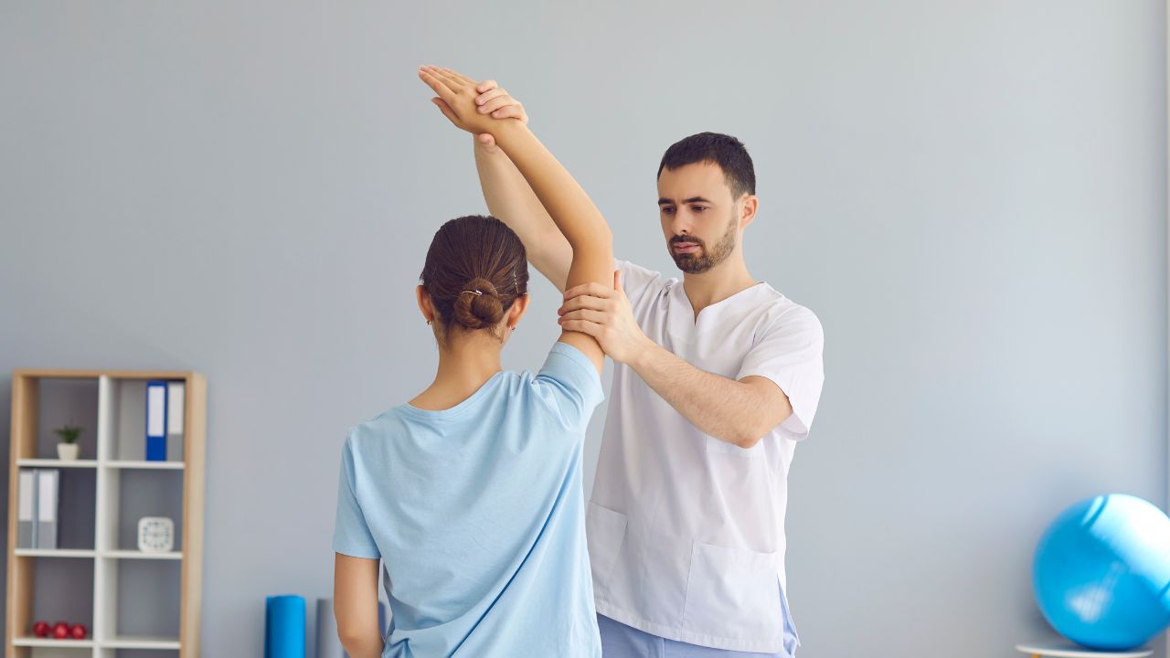 Naples Extremity Injuries Treatment – Chiropractic Adjustments
