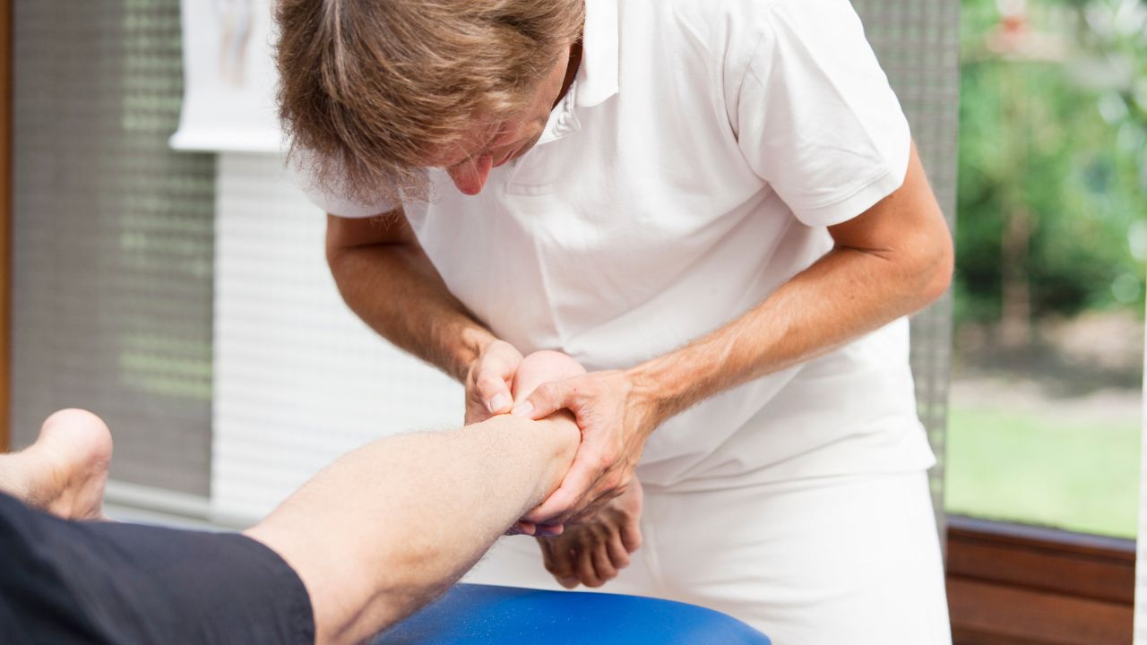 Chiropractic Care for Tendonitis in Estero